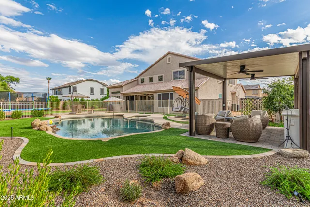 $1,074,000 | 860 East Oakland Street, Gilbert, AZ 85295
