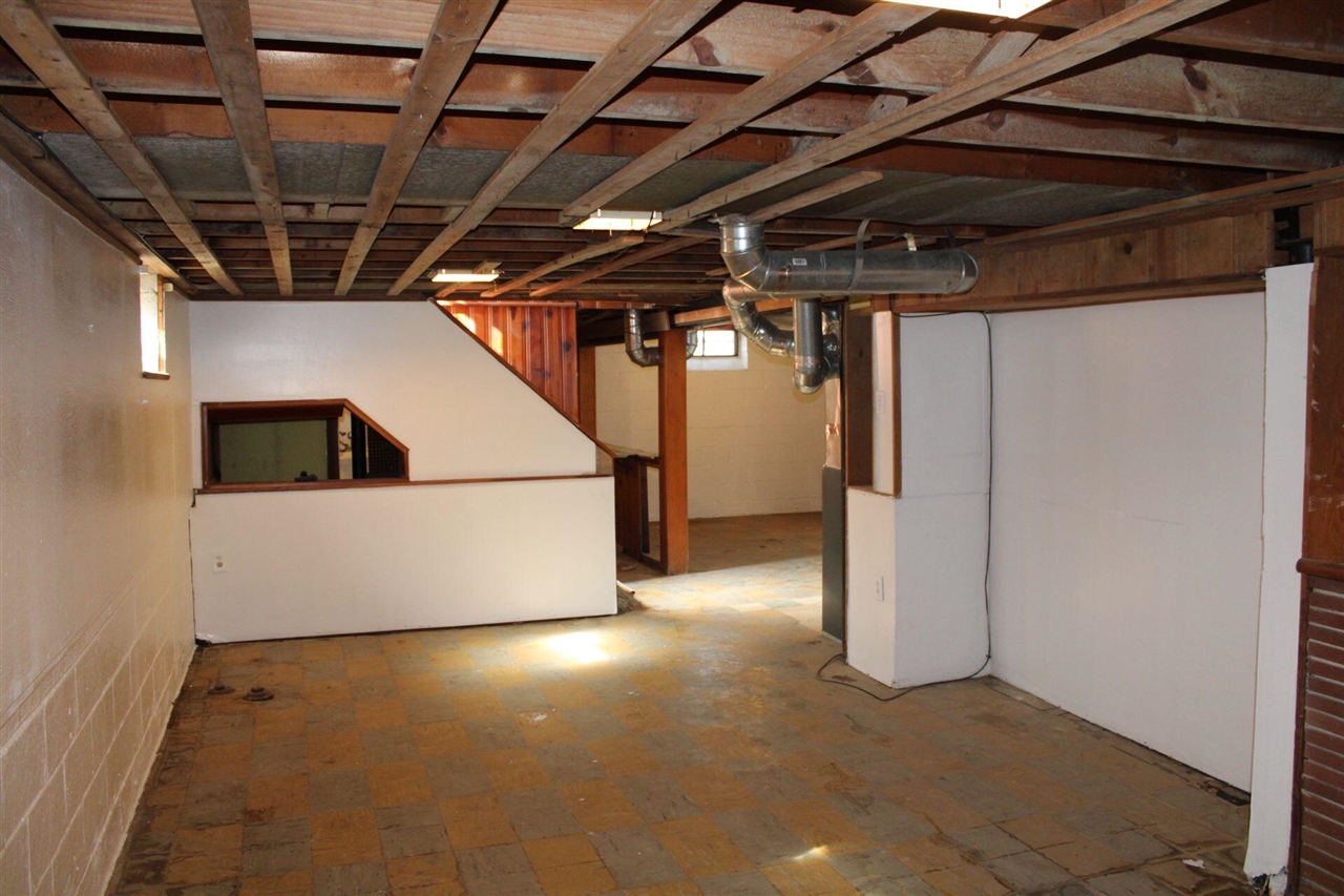 8045 Appoline Street Detroit, MI 48228 - Photo 29 of 39