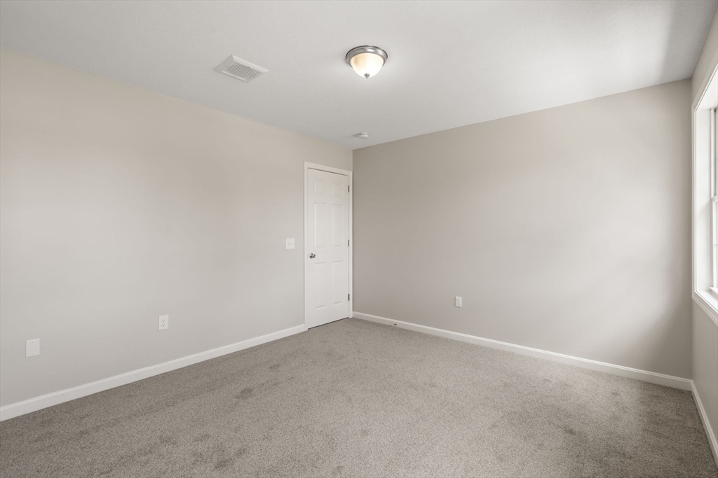 63 Hope Street Springfield, MA 01119 - Photo 22 of 36