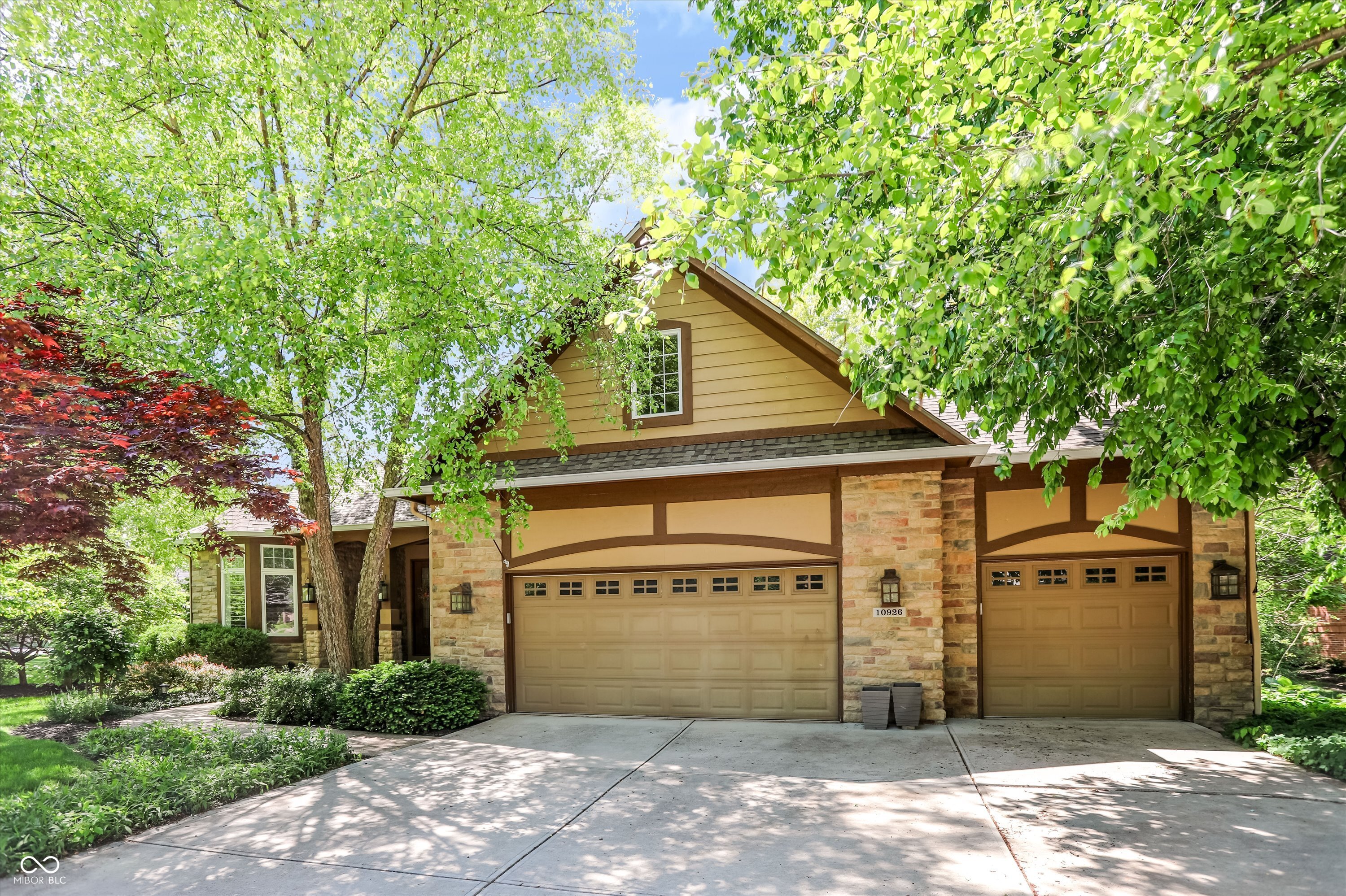 10926 Wintercove Way Fishers, IN 46038 - Photo 4 of 59