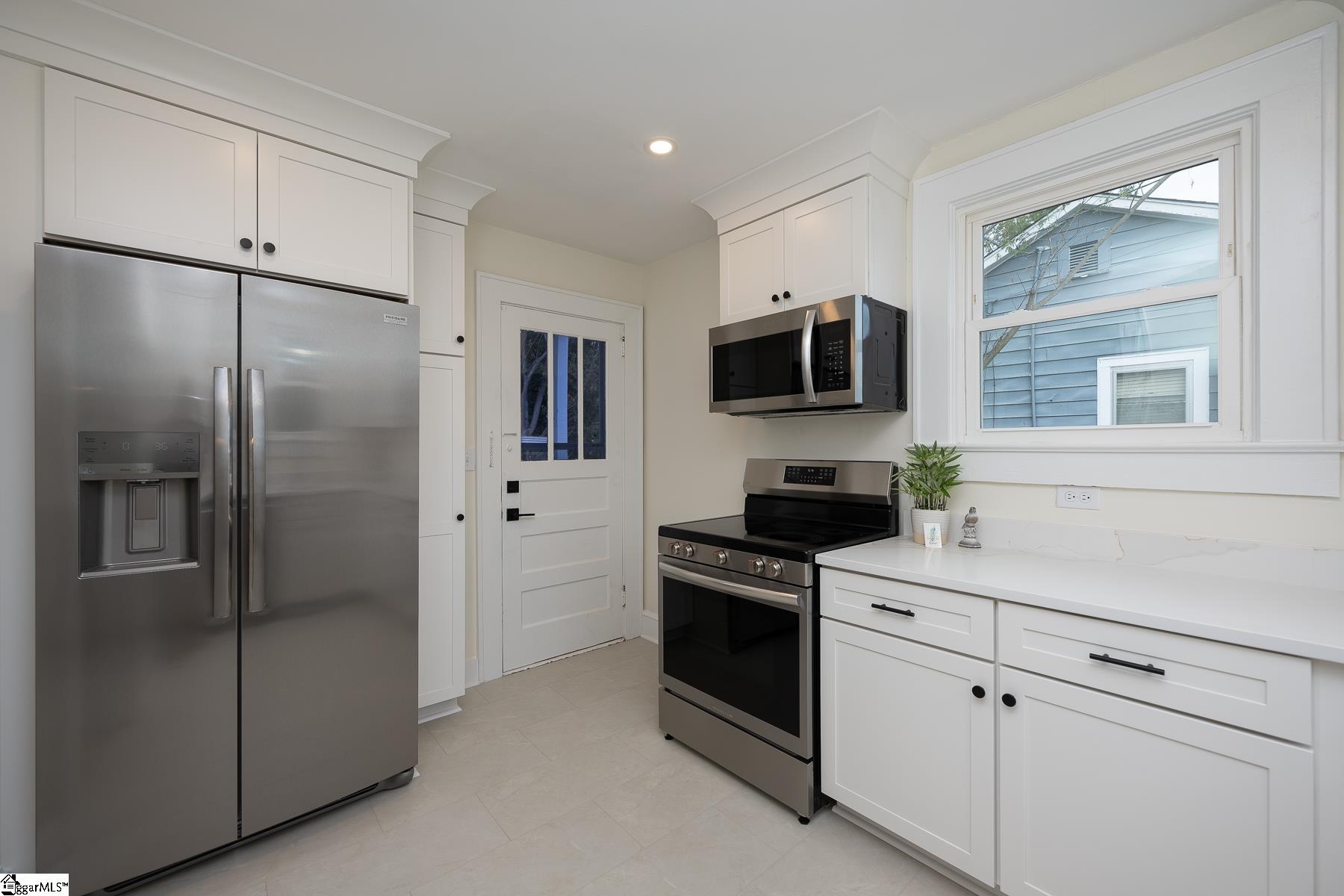 301 Perry Road Greenville, SC 29609 - Photo 13 of 22 Gallery Image 13