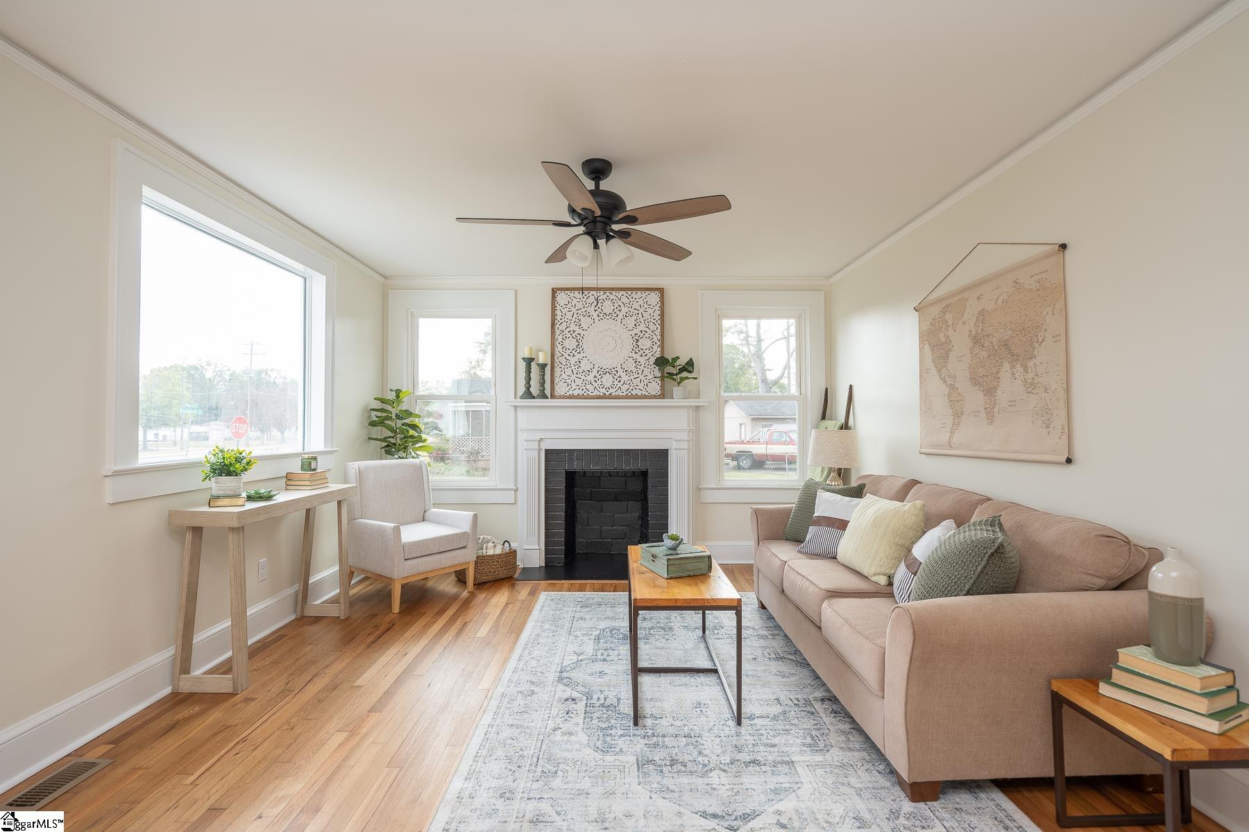 301 Perry Road Greenville, SC 29609 - Photo 5 of 22 Gallery Image 5