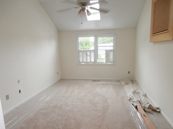 41 Santoro Road Worcester, MA 01606 - Photo 4 of 13 Gallery Image 4