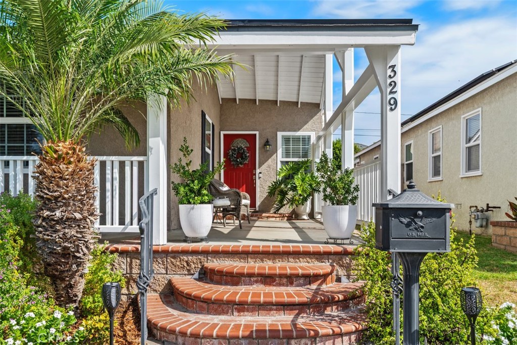 329 Locust Street Brea, CA 92821 - Photo 4 of 36 Gallery Image 4