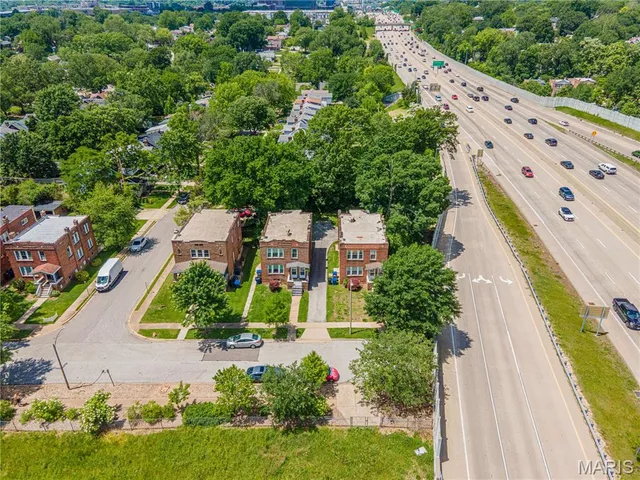 $495,000 | 1319 Woodland Drive, St. Louis, MO 63117