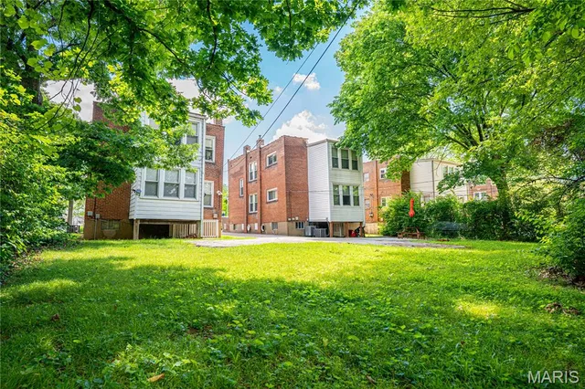 $495,000 | 1319 Woodland Drive, St. Louis, MO 63117