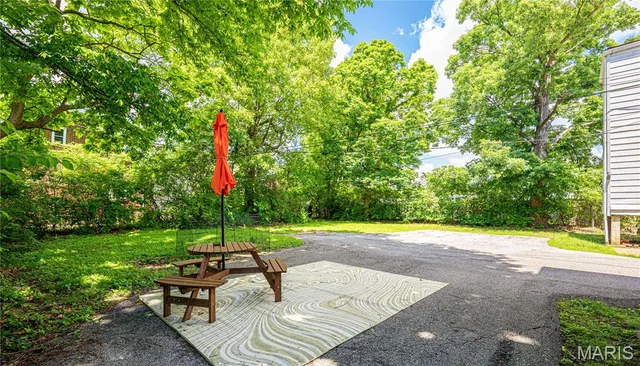 $495,000 | 1319 Woodland Drive, St. Louis, MO 63117