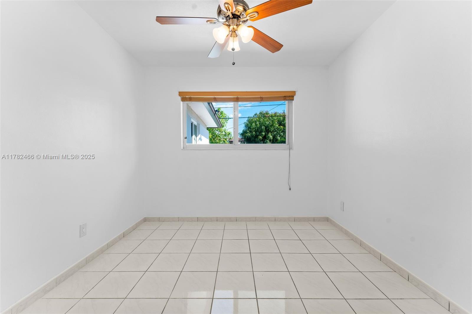 729 West 50th Place Hialeah, FL 33012 - Photo 11 of 45 1stbedroom