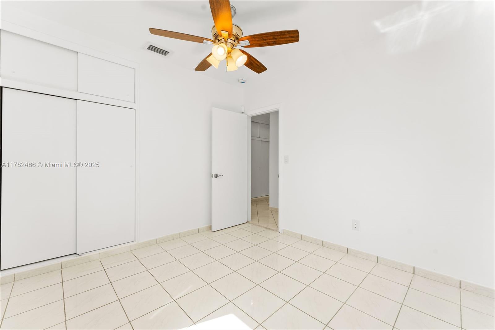 729 West 50th Place Hialeah, FL 33012 - Photo 13 of 45 2ndbedroom