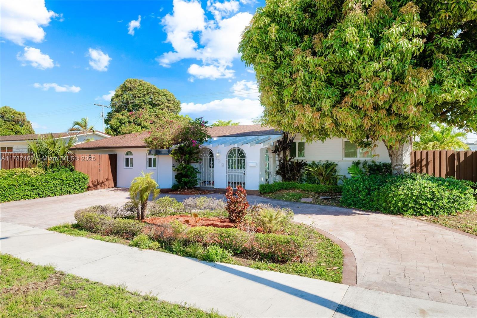 729 West 50th Place Hialeah, FL 33012 - Photo 2 of 45