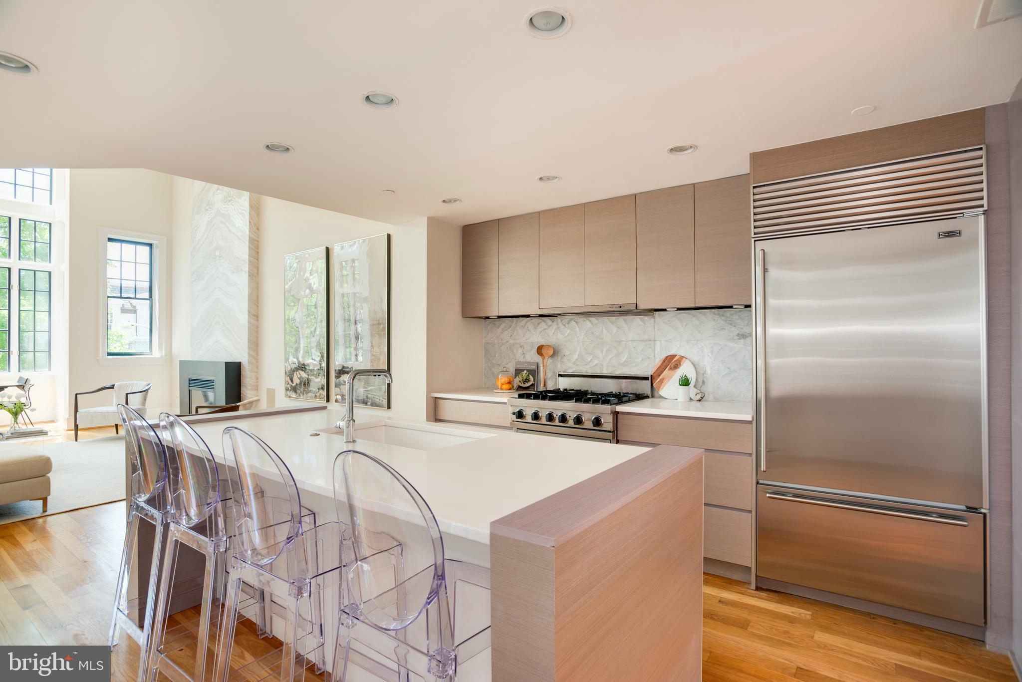 1515 P Street Northwest, Unit 3 Washington, DC 20005 - Photo 7 of 22 Christiana Cabinetry and Professional Appliances