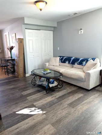 $2,000 | 40 Franklin Street, Wallingford, CT 06492