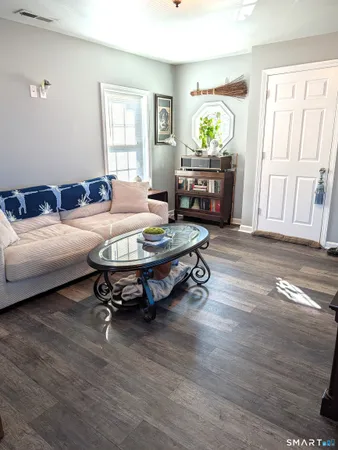 $2,000 | 40 Franklin Street, Wallingford, CT 06492