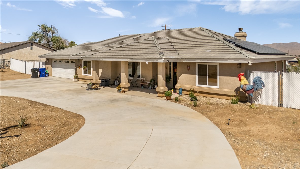 16209 Serrano Road Apple Valley, CA 92307 - Photo 5 of 36