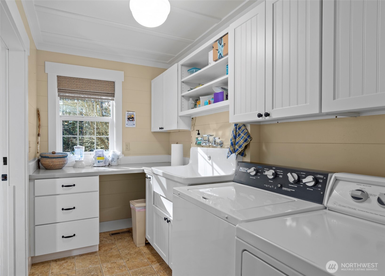 5455 No Name Road Anacortes, WA 98221 - Photo 17 of 40