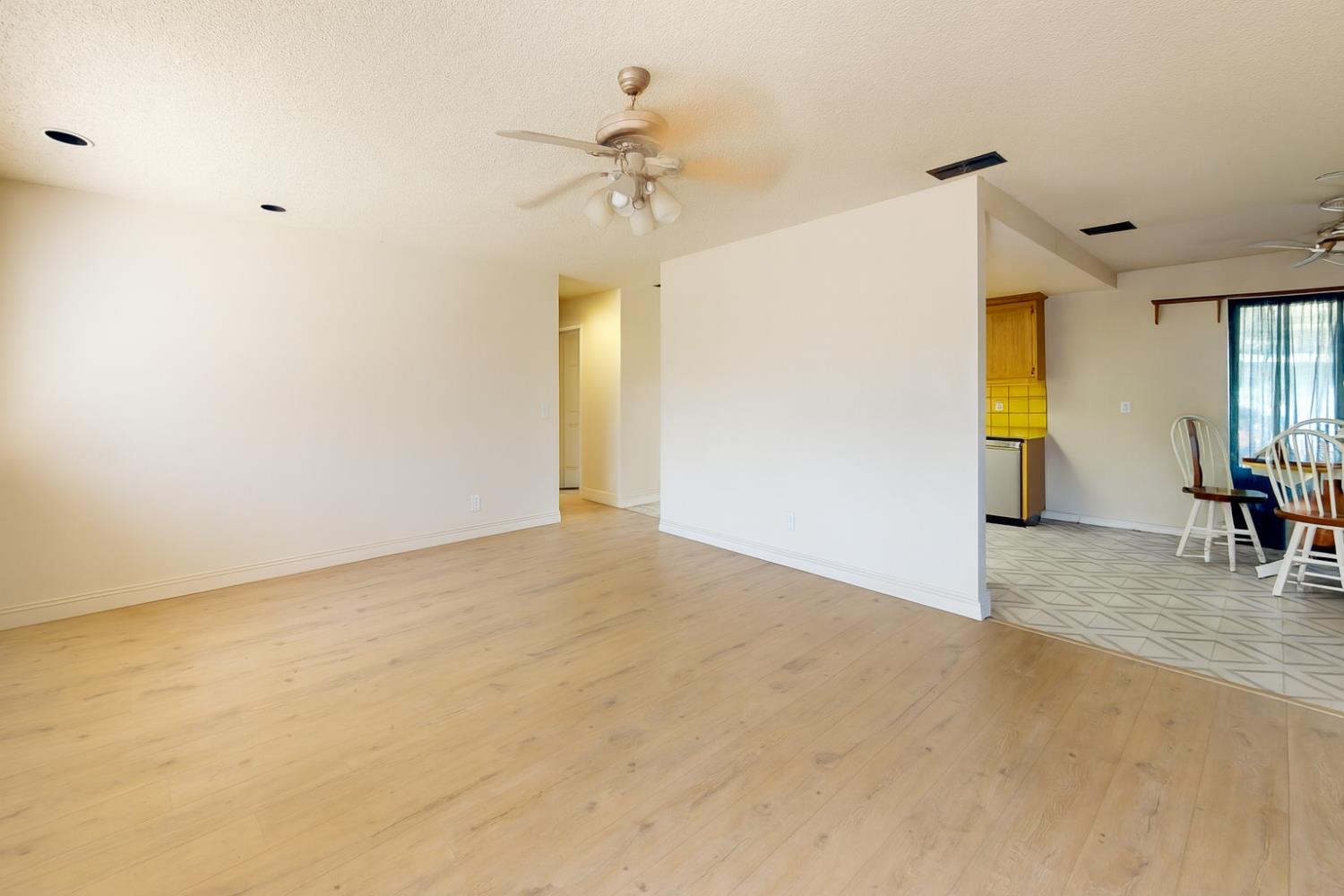 17841 Rodeo Drive Madera, CA 93638 - Photo 2 of 20