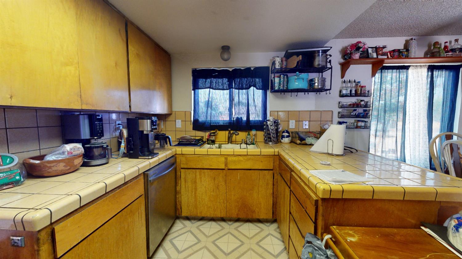 17841 Rodeo Drive Madera, CA 93638 - Photo 3 of 20