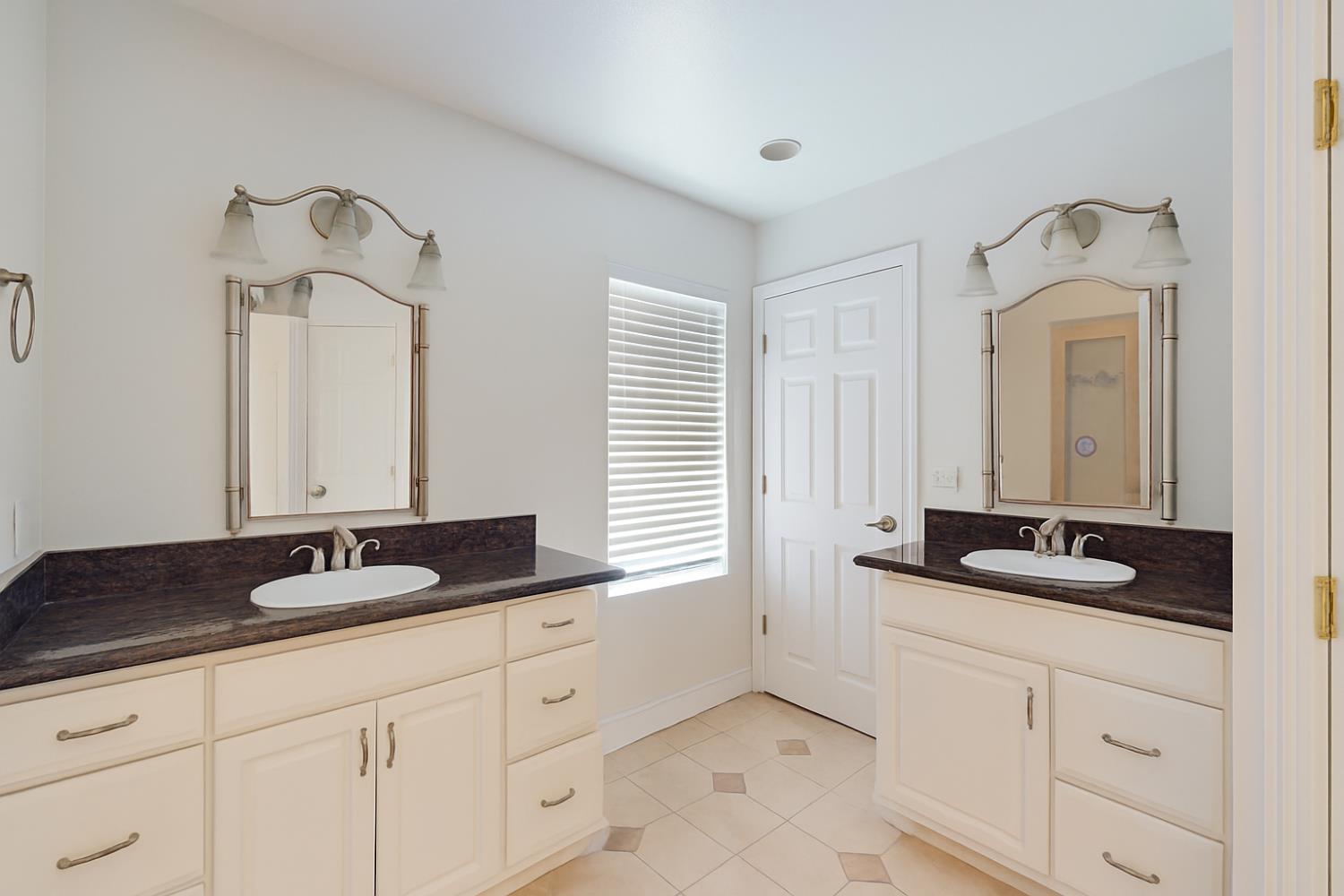 17841 Rodeo Drive Madera, CA 93638 - Photo 5 of 20