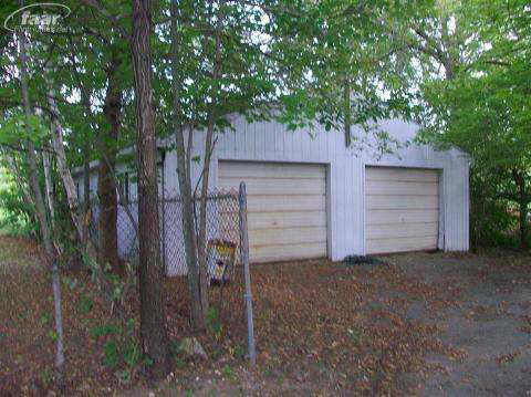 3338 Wentworth Road Flint, MI 48506 - Photo 14 of 16 20144707-13.JPG