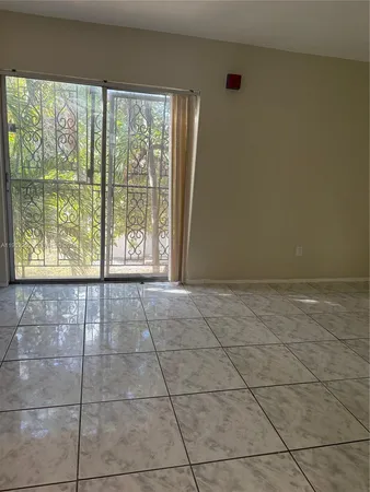 $1,450 | 16215 Northeast 18th Court, Unit 212, North Miami Beach, FL 33162