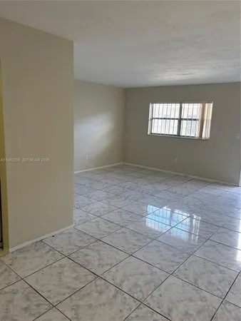 $1,450 | 16215 Northeast 18th Court, Unit 212, North Miami Beach, FL 33162