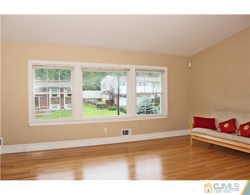 11 Wilk Road Edison, NJ 08837 - Photo 14 of 25