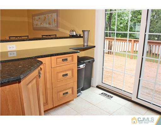 11 Wilk Road Edison, NJ 08837 - Photo 16 of 25