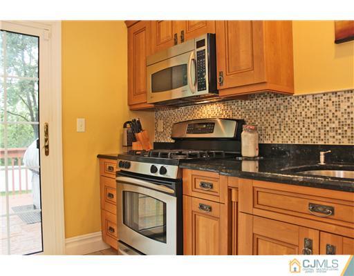 11 Wilk Road Edison, NJ 08837 - Photo 18 of 25
