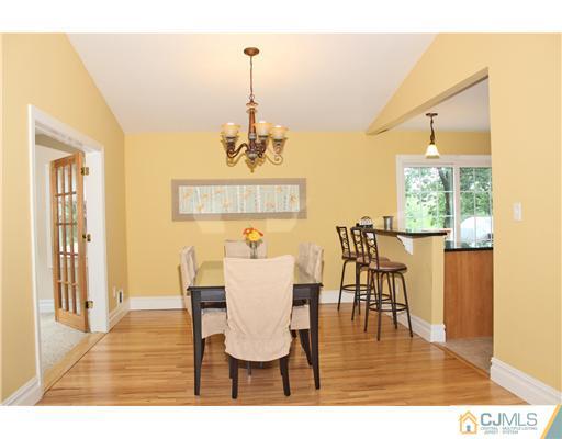 11 Wilk Road Edison, NJ 08837 - Photo 3 of 25