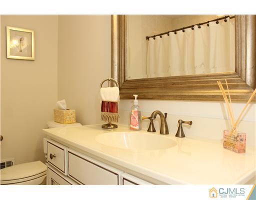 11 Wilk Road Edison, NJ 08837 - Photo 24 of 25