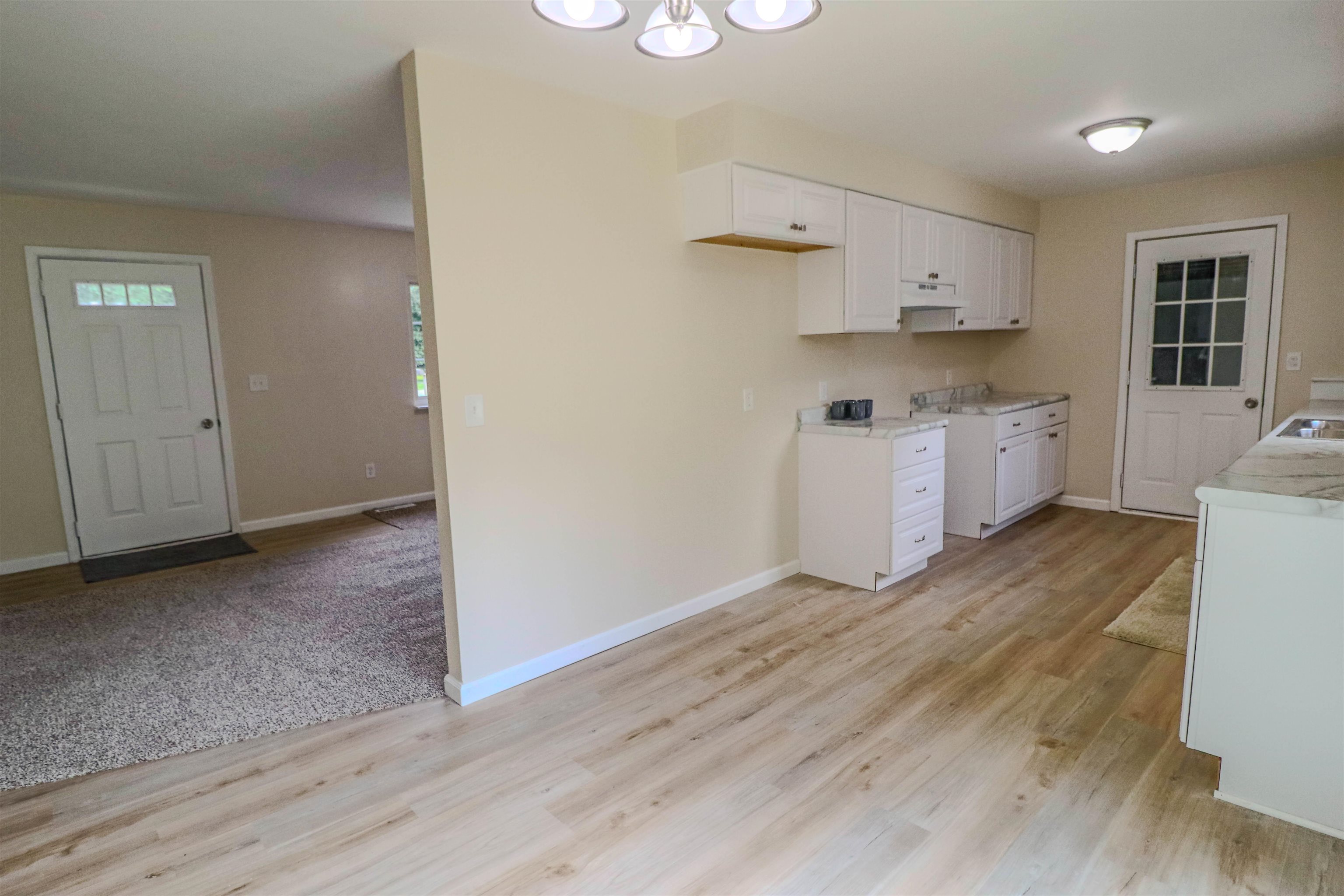 1097 West Willard Road Birch Run, MI 48415 - Photo 8 of 31 50184650-b7b16cf8-3e56-4c72-8c88-74018a184d42.JPG