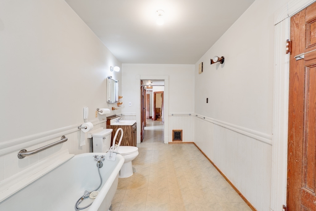 95 Grand Street Springfield, MA 01108 - Photo 23 of 42 Gallery Image 23