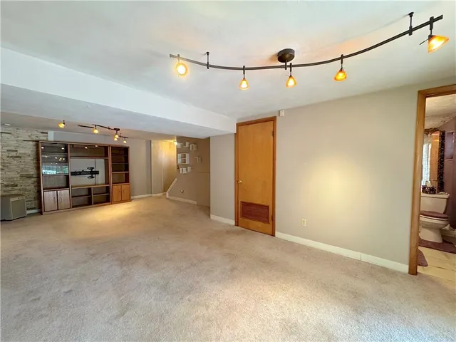 $250,000 | 4073 Highway 130, Irwin, PA 15642