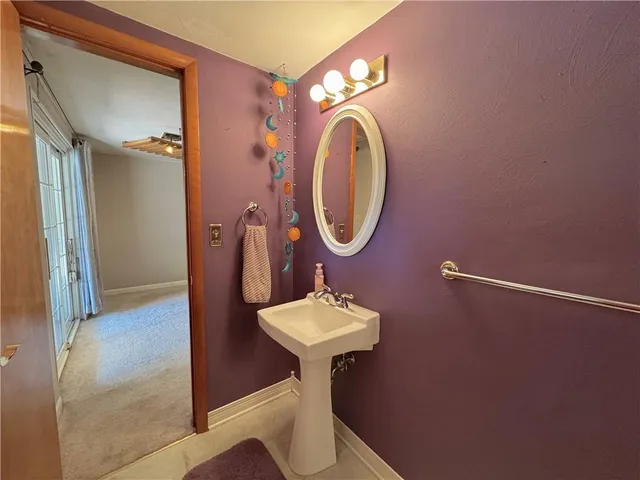 $250,000 | 4073 Highway 130, Irwin, PA 15642