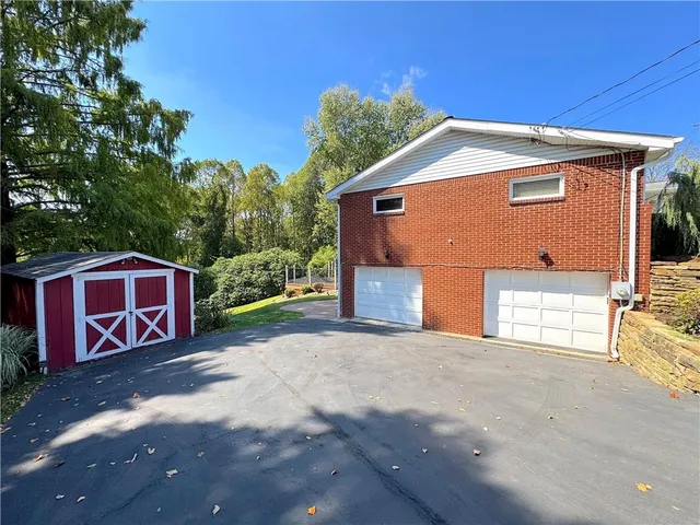 $250,000 | 4073 Highway 130, Irwin, PA 15642