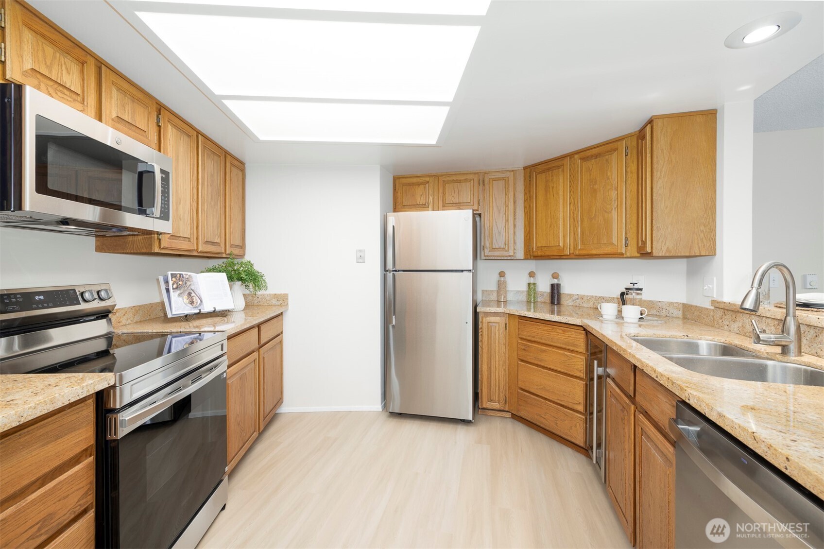 5000 California Avenue Southwest, Unit 405 Seattle, WA 98136 - Photo 11 of 21