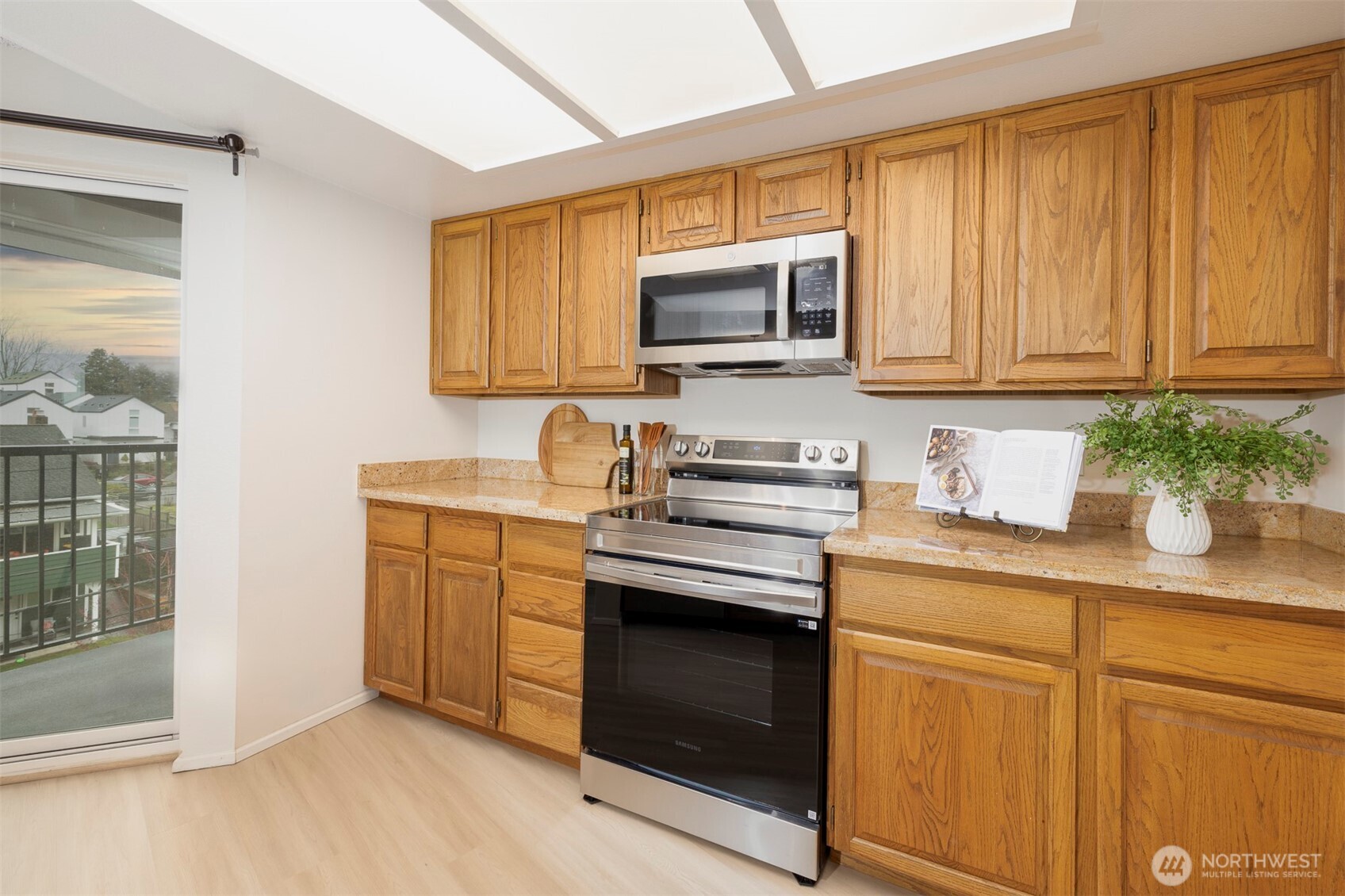 5000 California Avenue Southwest, Unit 405 Seattle, WA 98136 - Photo 12 of 21