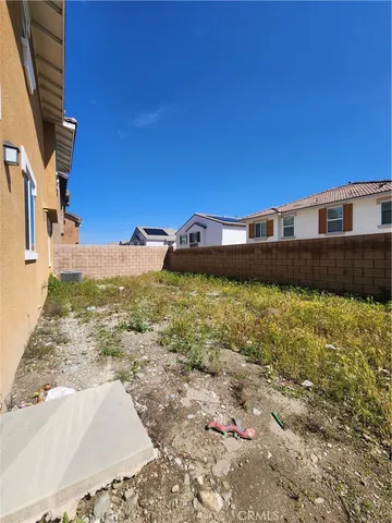 $3,700 | 16137 Blue Iris Street, Fontana, CA 92336