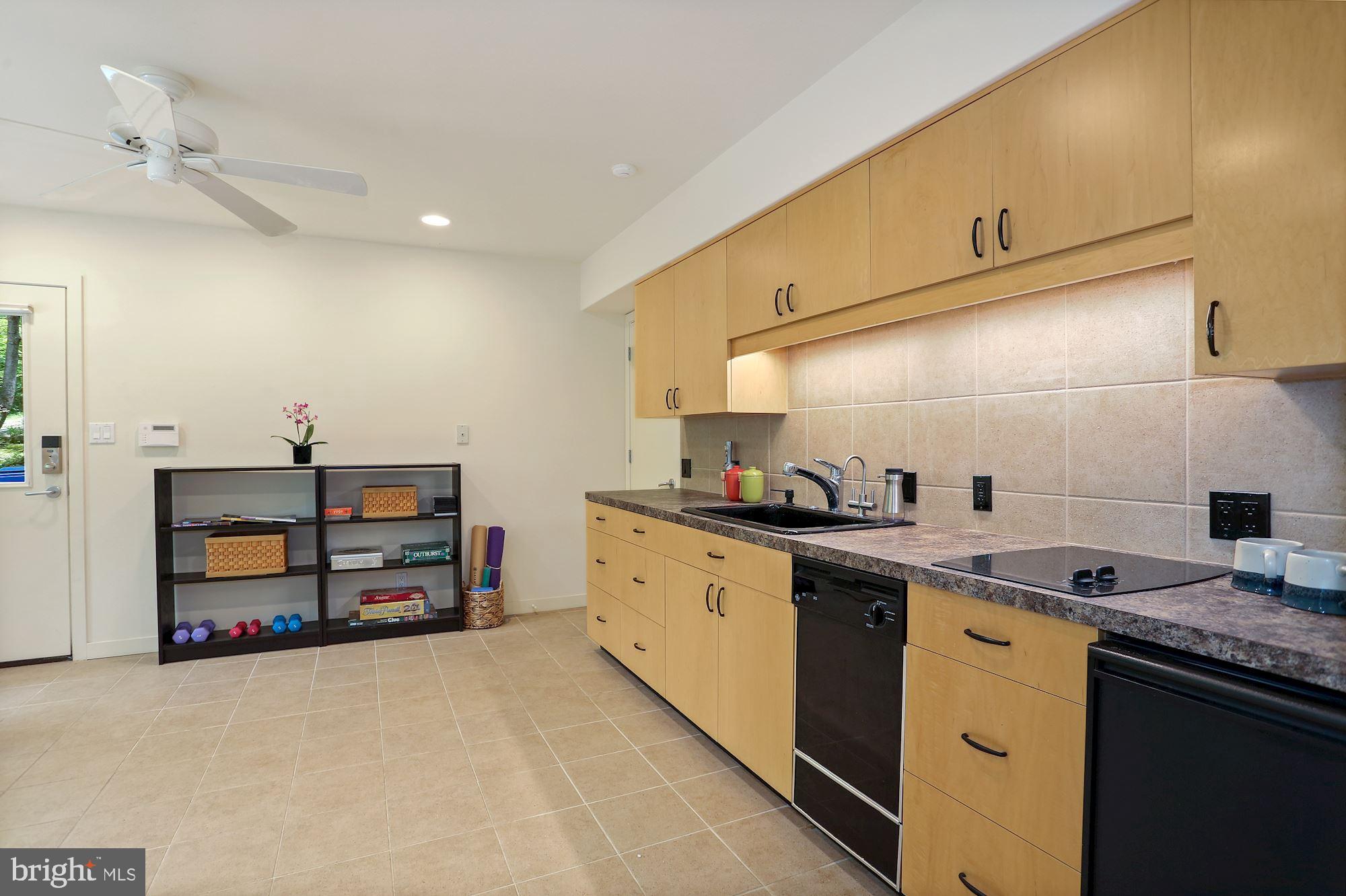 1301 Ranleigh Road McLean, VA 22101 - Photo 4 of 48