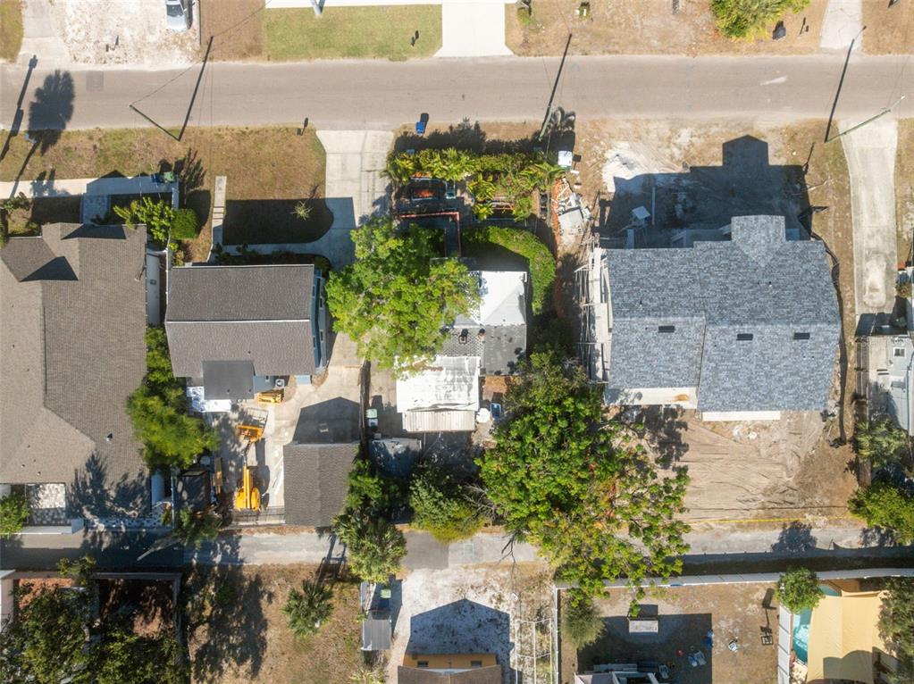 1916 West Grace Street Tampa, FL 33607 - Photo 12 of 26 a picture of houses with outdoor space