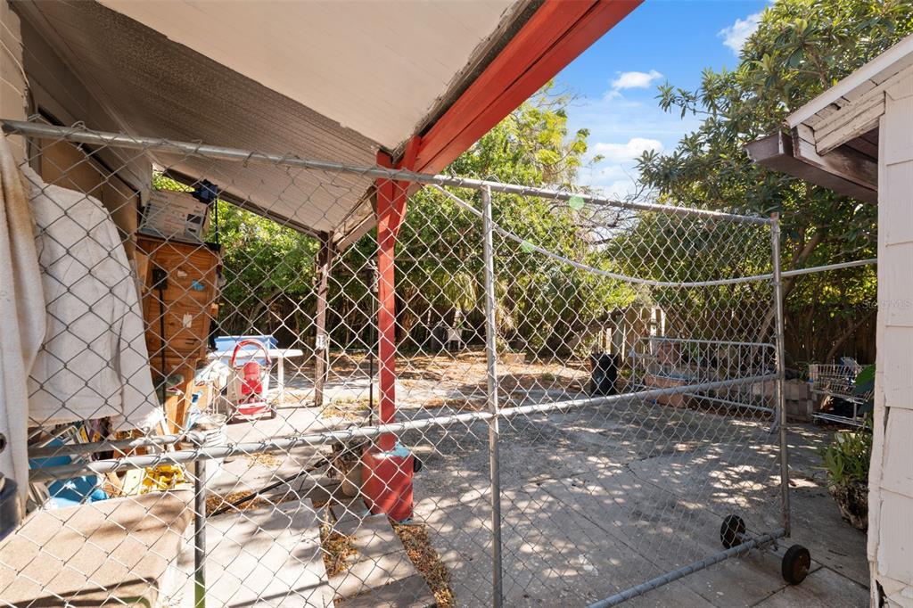 1916 West Grace Street Tampa, FL 33607 - Photo 6 of 26 a view of small space with a sitting area