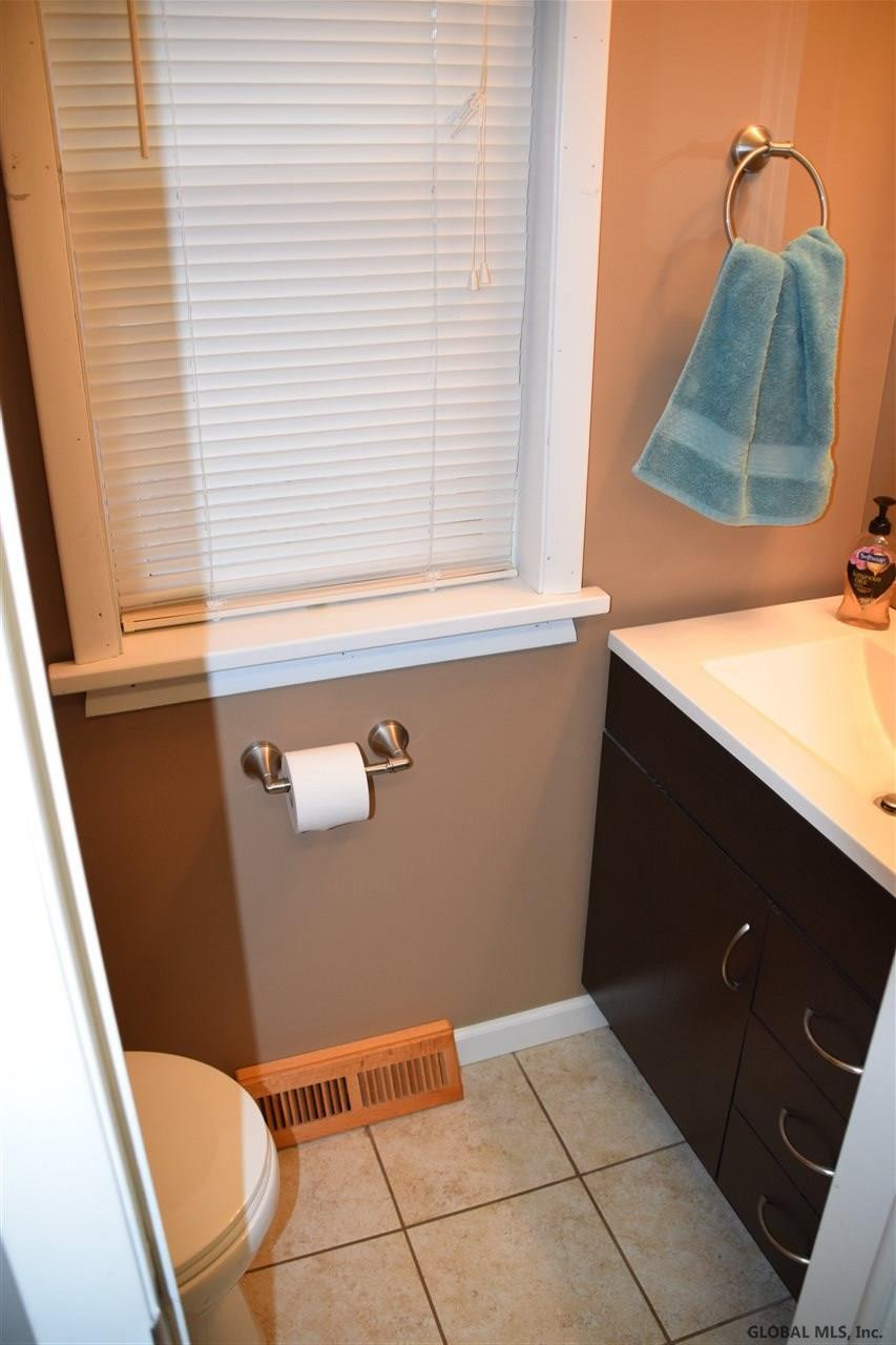 2926 Windermere Road Schenectady, NY 12304 - Photo 18 of 20 Photo 18