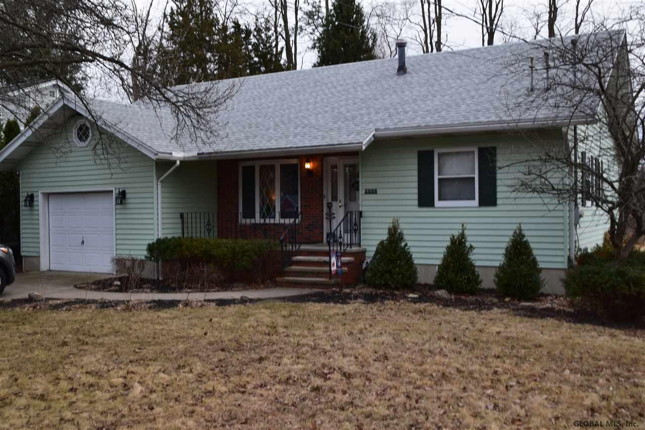 2926 Windermere Road Schenectady, NY 12304 - Photo 2 of 20 Photo 2