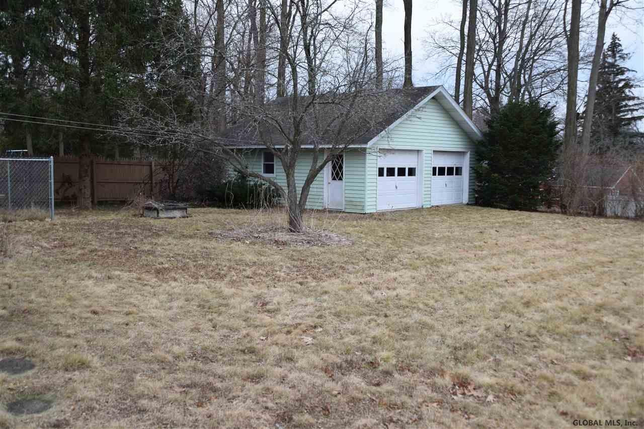2926 Windermere Road Schenectady, NY 12304 - Photo 3 of 20 Photo 3