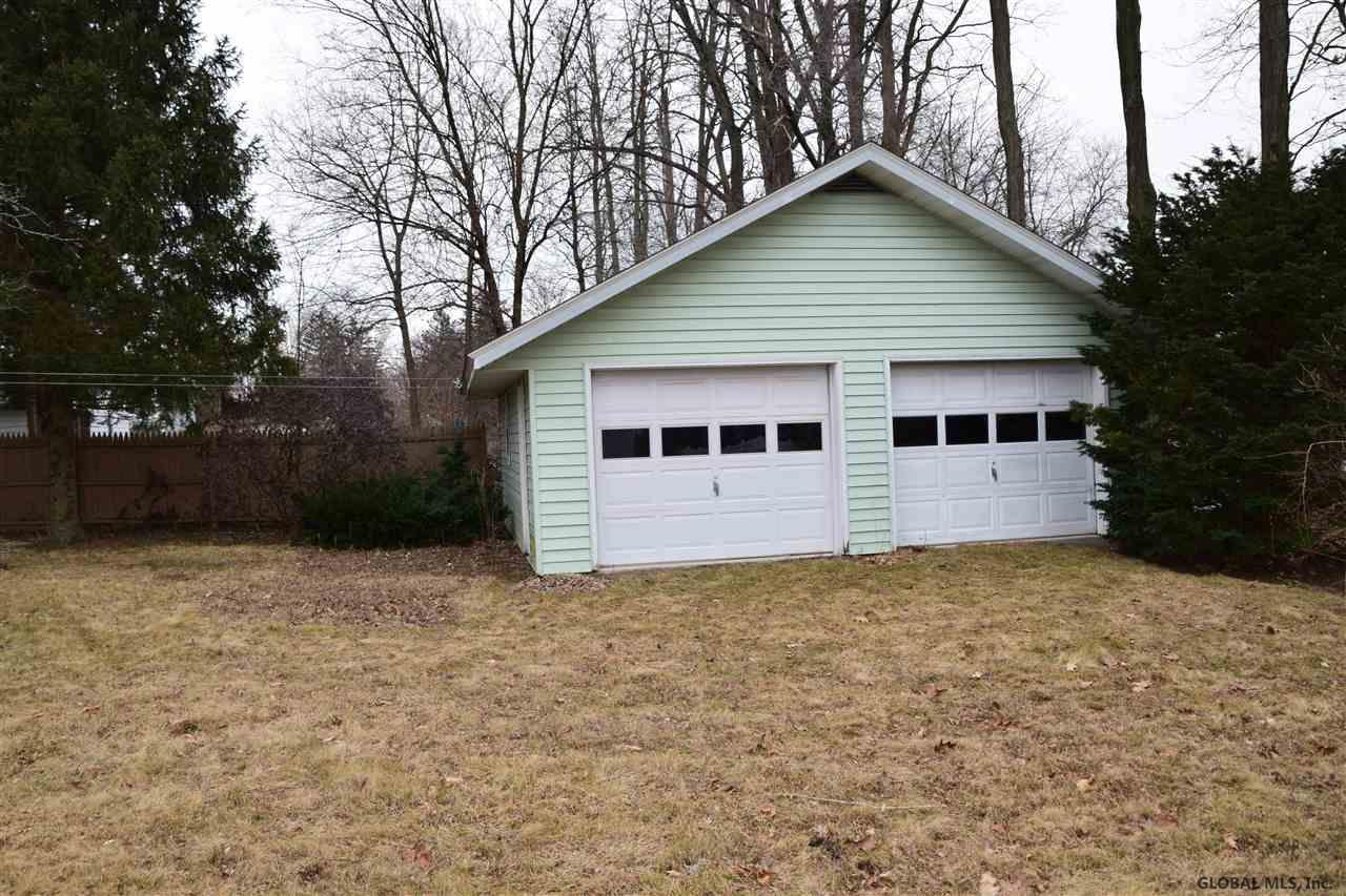 2926 Windermere Road Schenectady, NY 12304 - Photo 5 of 20 Photo 5