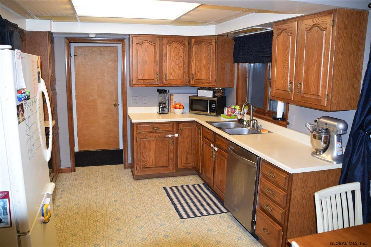2926 Windermere Road Schenectady, NY 12304 - Photo 7 of 20 Photo 7