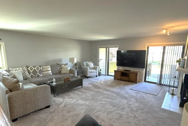 $305,000 | 21046 Boulder Circle, Northville, MI 48167