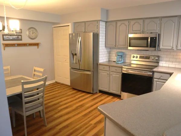 $305,000 | 21046 Boulder Circle, Northville, MI 48167