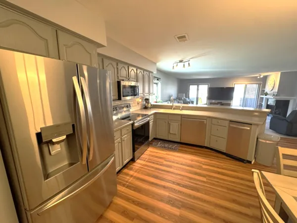 $305,000 | 21046 Boulder Circle, Northville, MI 48167