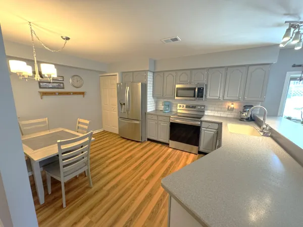 $305,000 | 21046 Boulder Circle, Northville, MI 48167